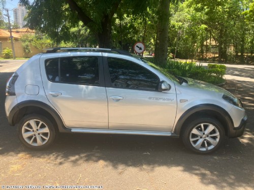 Renault SANDERO STEPWAY AUTOMTICO 2013/2013